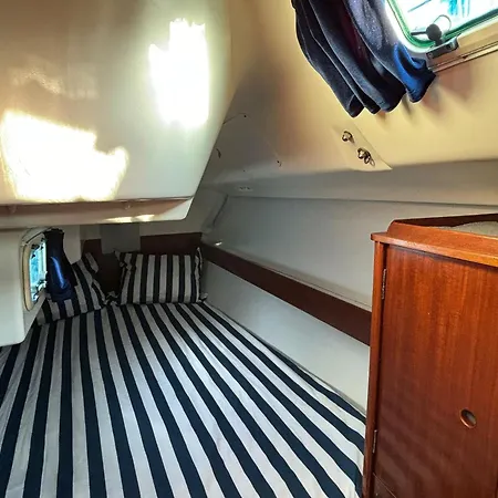 Bådhotel Barco A Vela Em - West Sailing