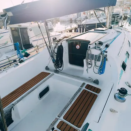 Barco A Vela Em - West Sailing * Peniche