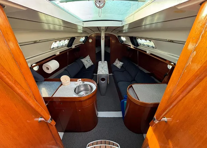 Barco à Vela Em - West Sailing *